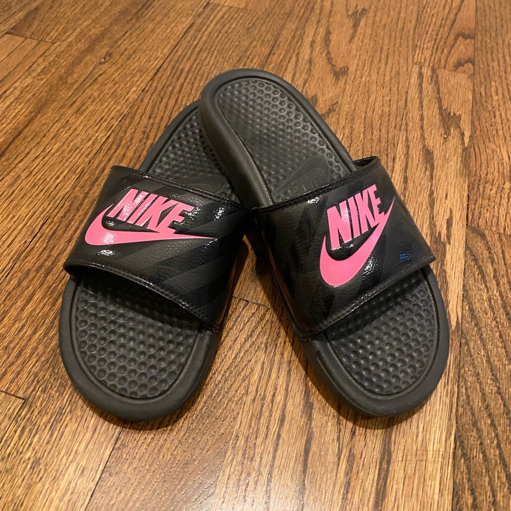 Nike slides